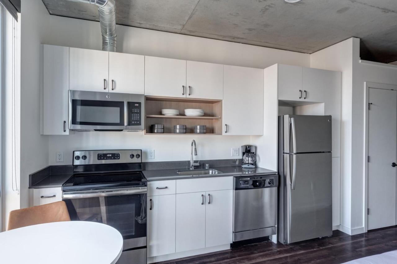 Apartment S Union W Gym Wd Nr Bars Sea-142 Seattle