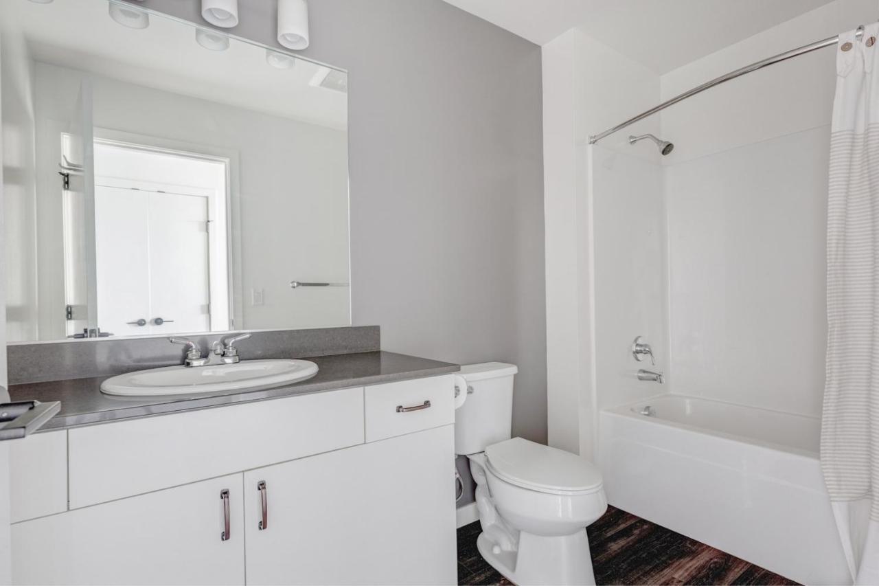 Apartment S Union W Gym Wd Nr Bars Sea-142