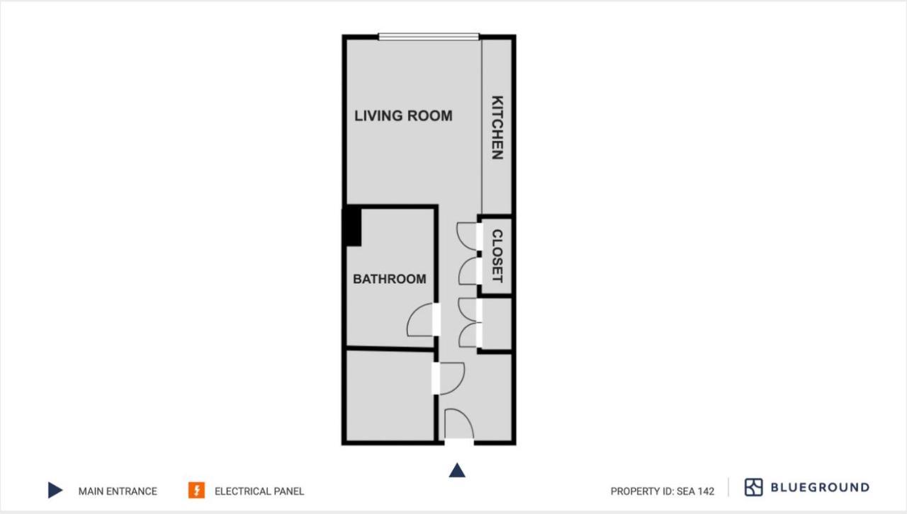 S Union W Gym Wd Nr Bars Sea-142 Seattle